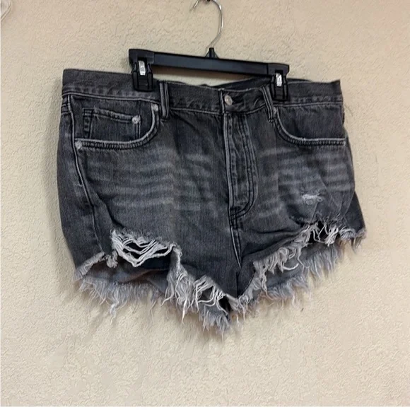 Free people Jean shorts - Picture 3 of 3